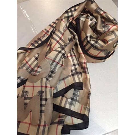 burberry shal bayan|Burberry store online.